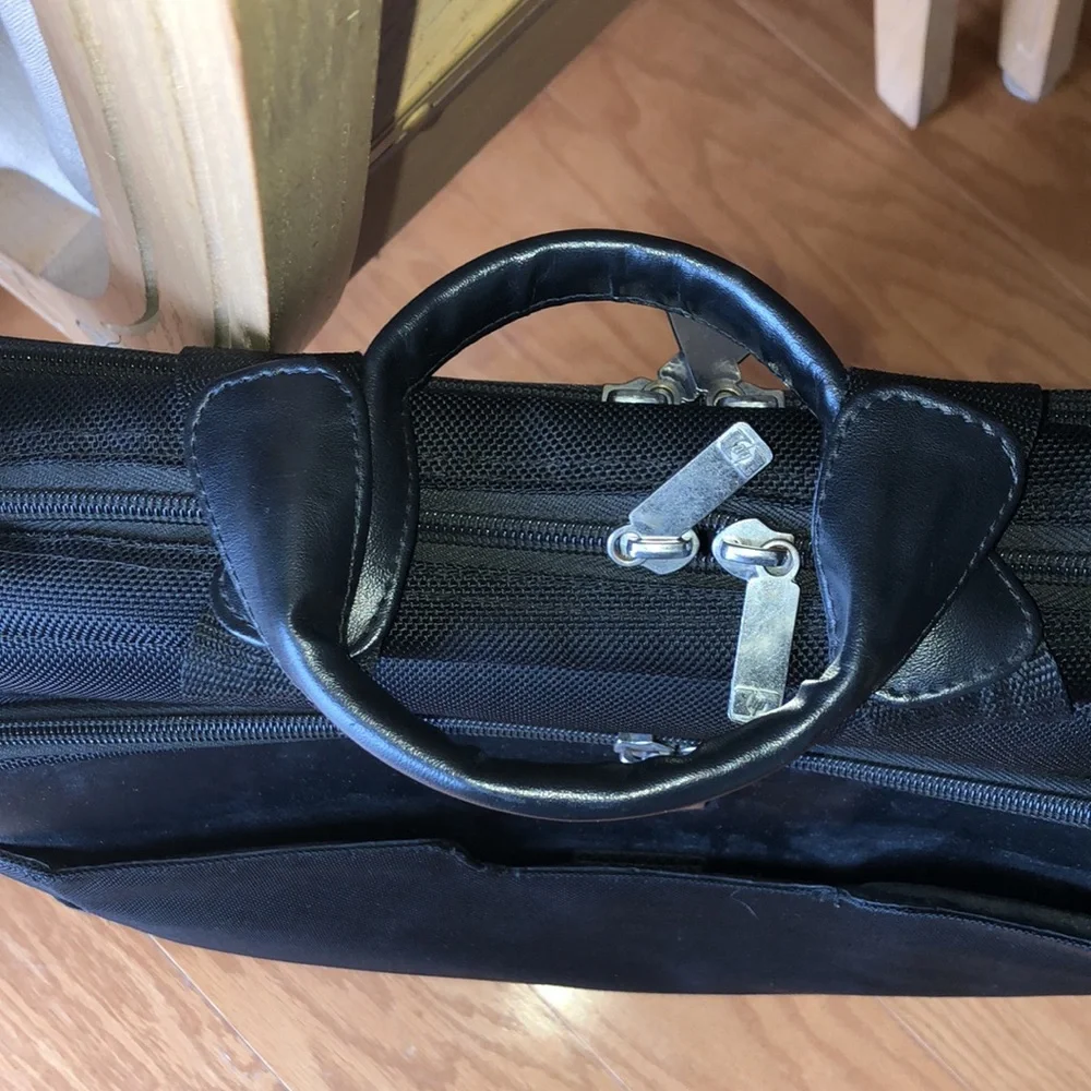 HEWLETT PACKARD LAPTOP CROSSBODY BAG